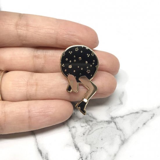 【New Moon Paper Goods】ピンバッチ - SPACE LEG PIN