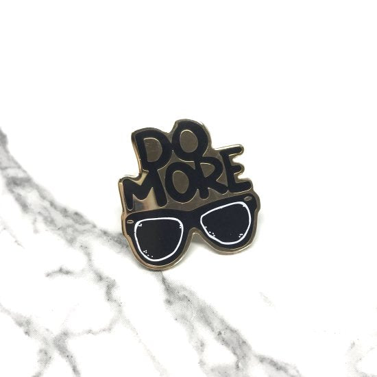 【New Moon Paper Goods】ピンバッチ - DO MORE