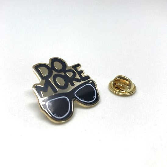 【New Moon Paper Goods】ピンバッチ - DO MORE