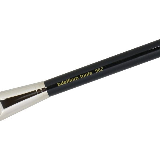 デリウム ツールズ マエストロ 962 チークブラシ(斜め) | MAESTRO 962 SLANTED BLUSHER