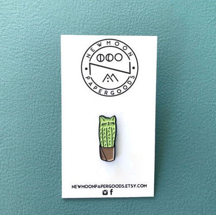 【New Moon Paper Goods】ピンバッチ - Cat Cactus Plant