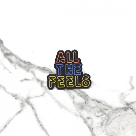 【New Moon Paper Goods】ピンバッチ - All The Feels Neon Sign